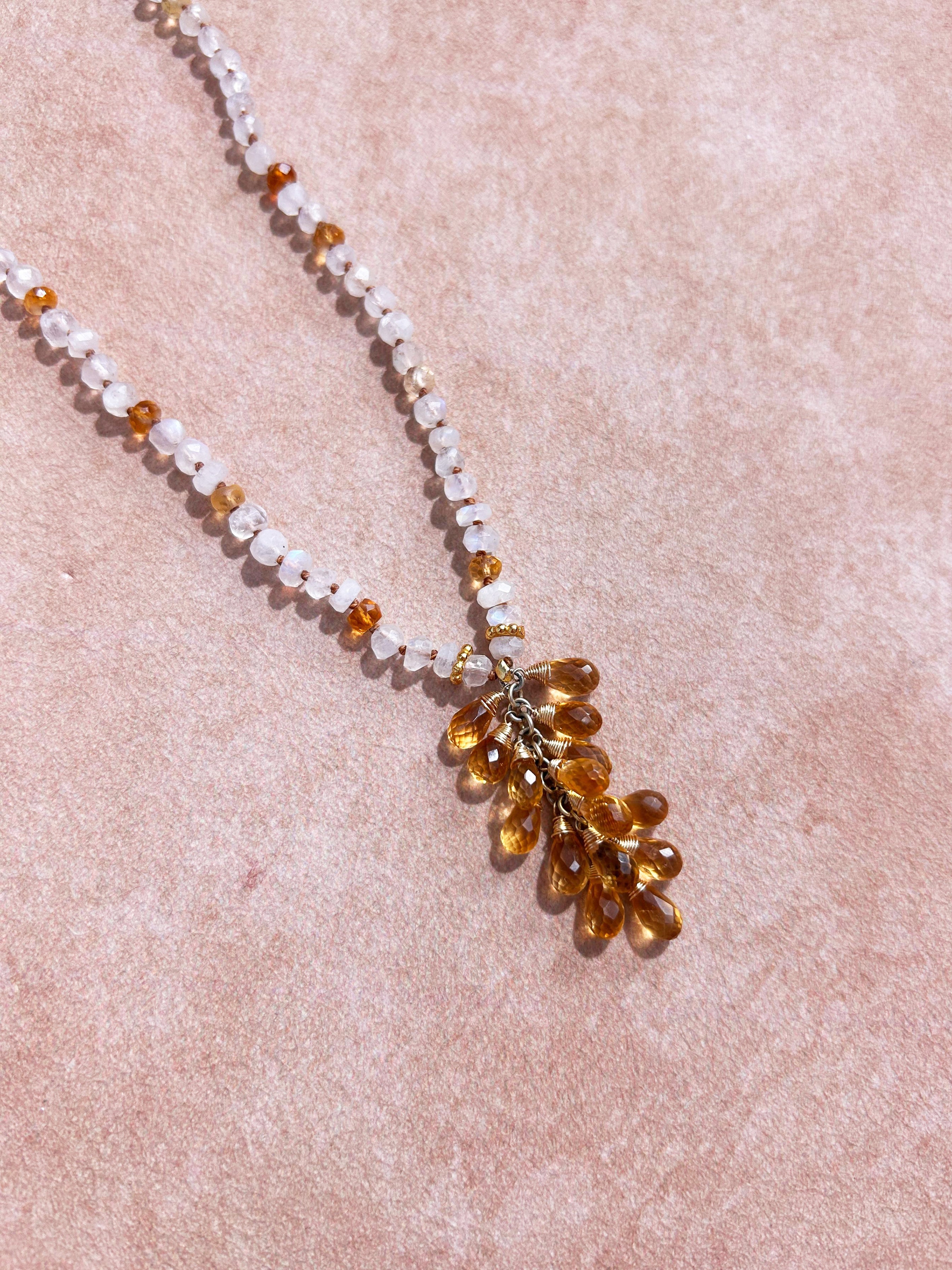 Pendentif goutte d'eau en citrine avec collier pierre de lune blanche