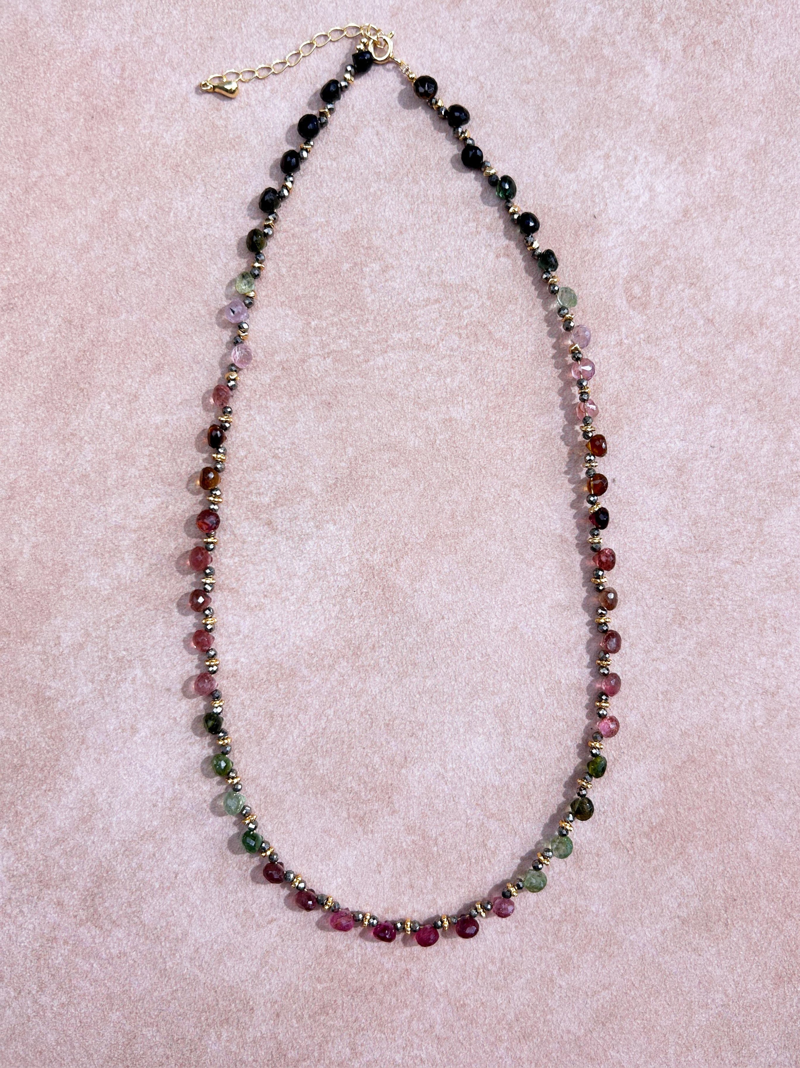 Collier en tourmaline colorée et pyrite