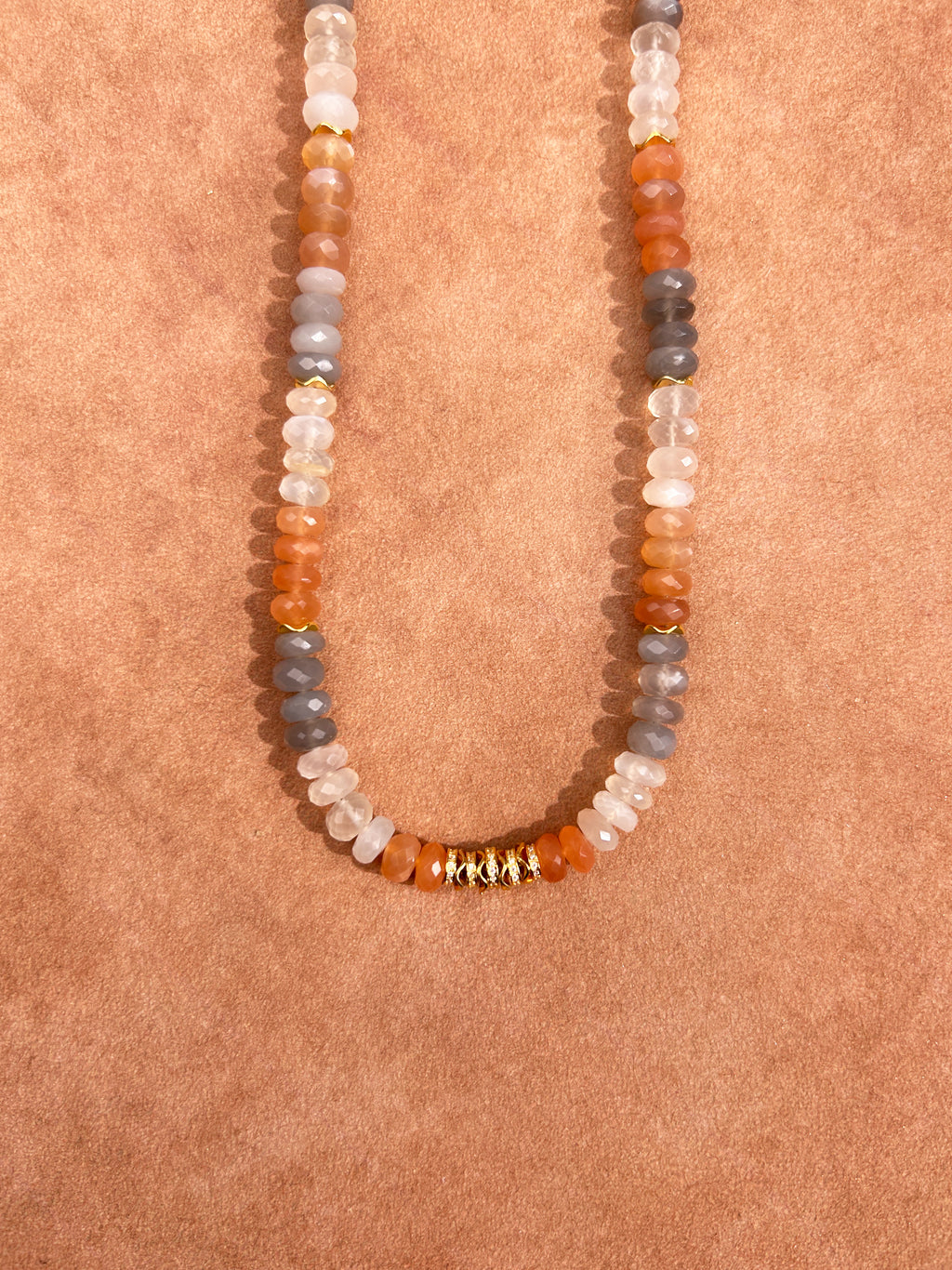 Collier en pierre de lune dégradé