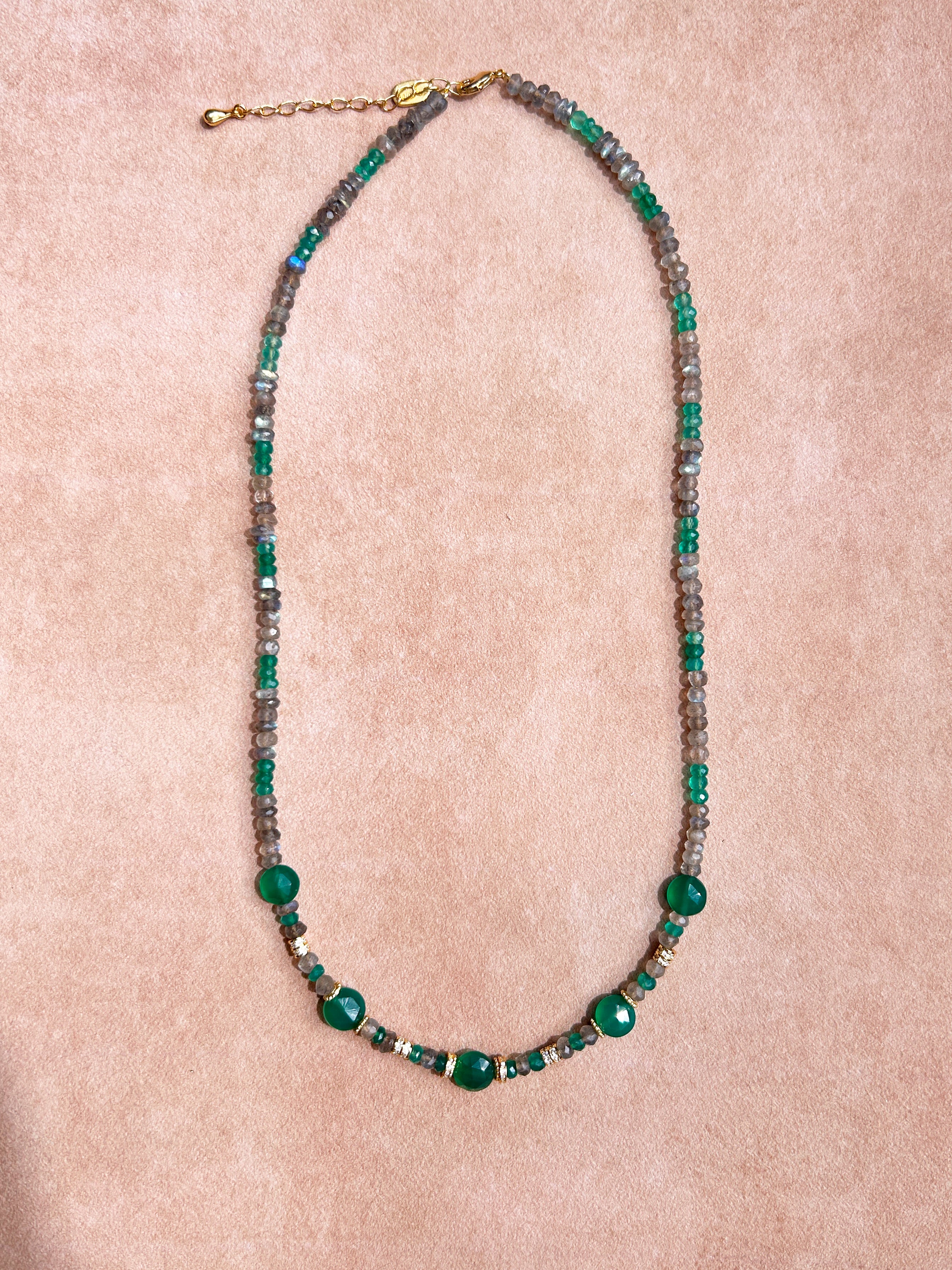 Collier en pierre de labradorite et agate verte