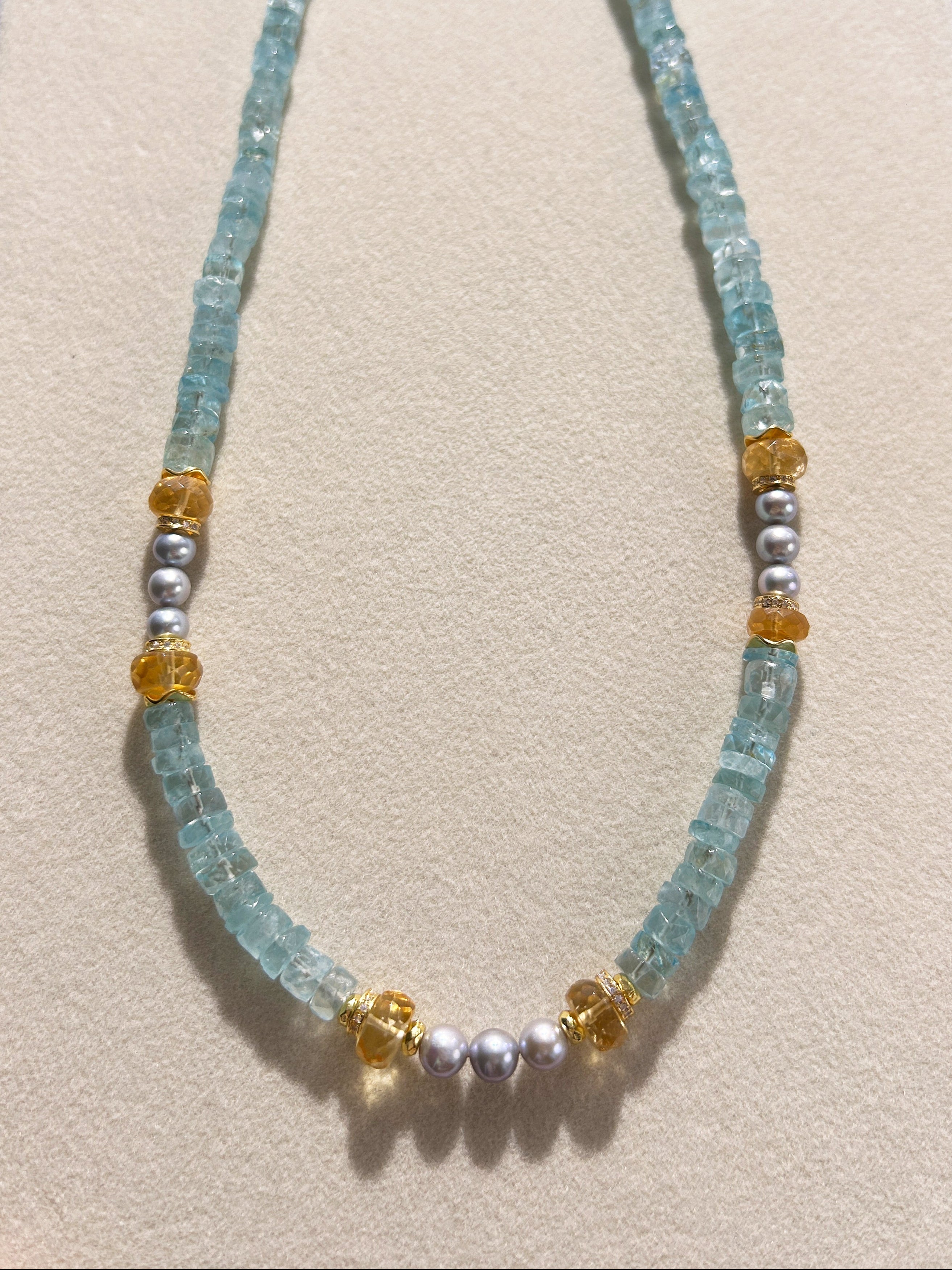 Collier de perles en aigue-marine