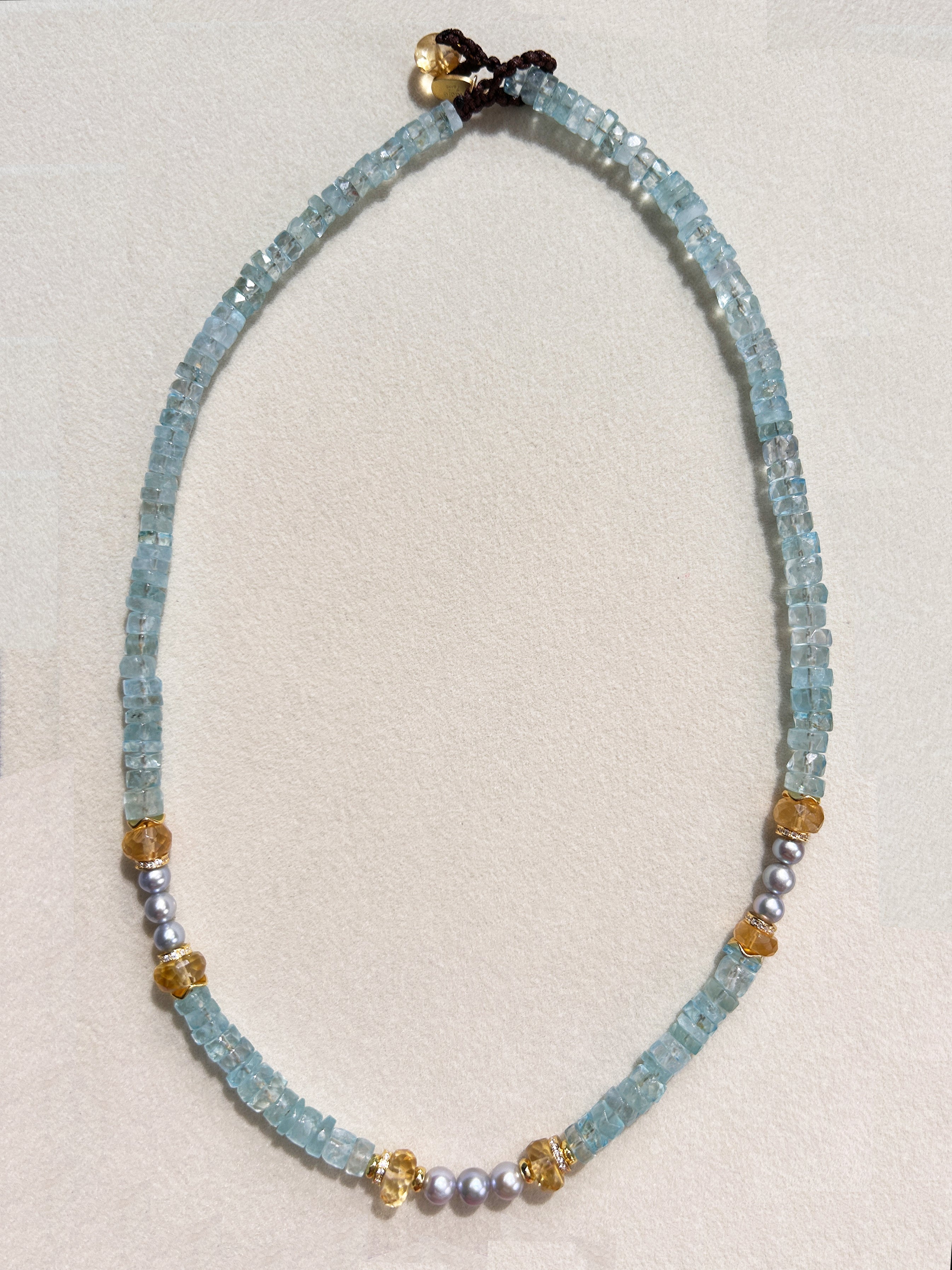 Collier de perles en aigue-marine