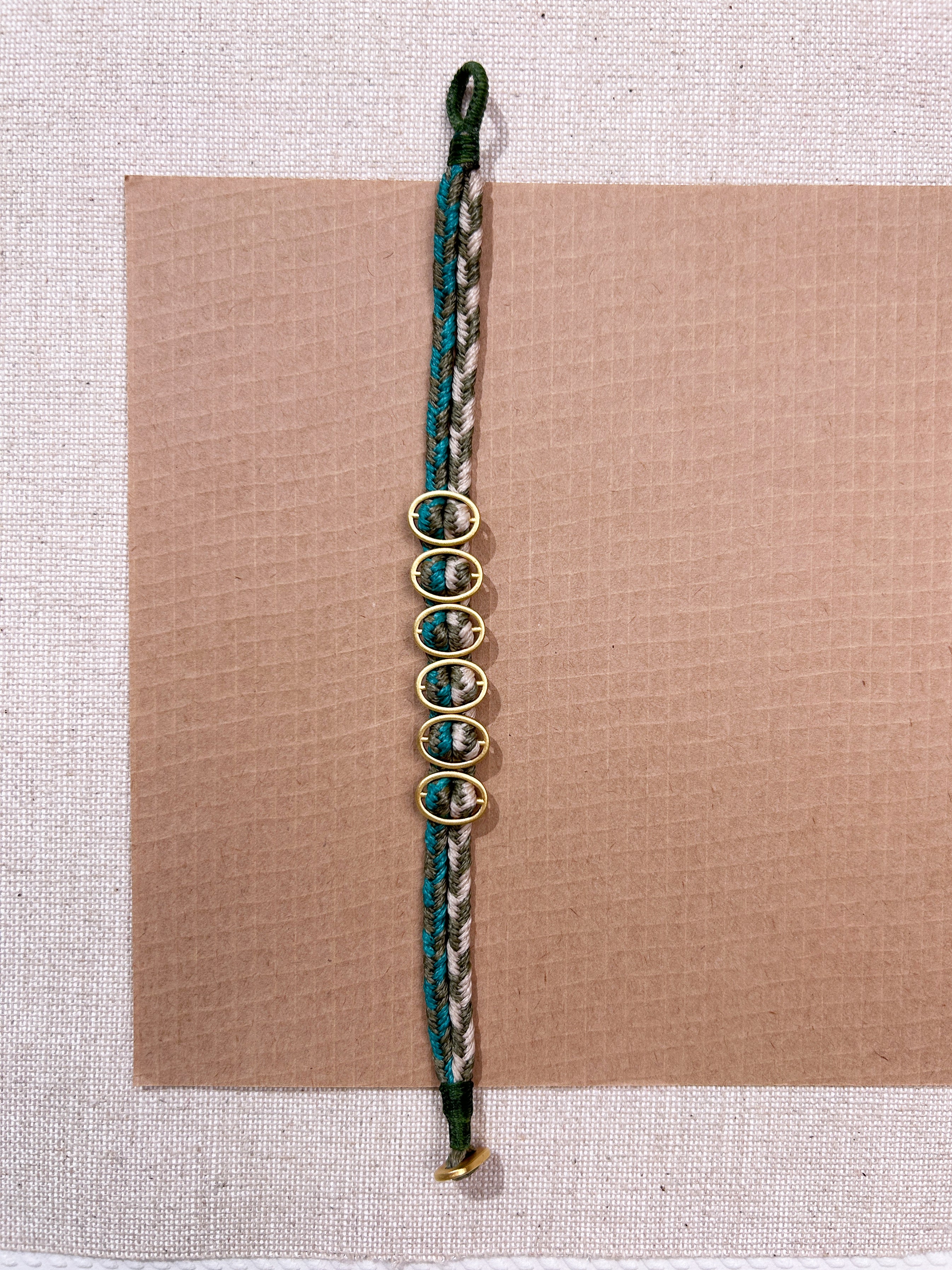NOEUD Bracelet tressé vert