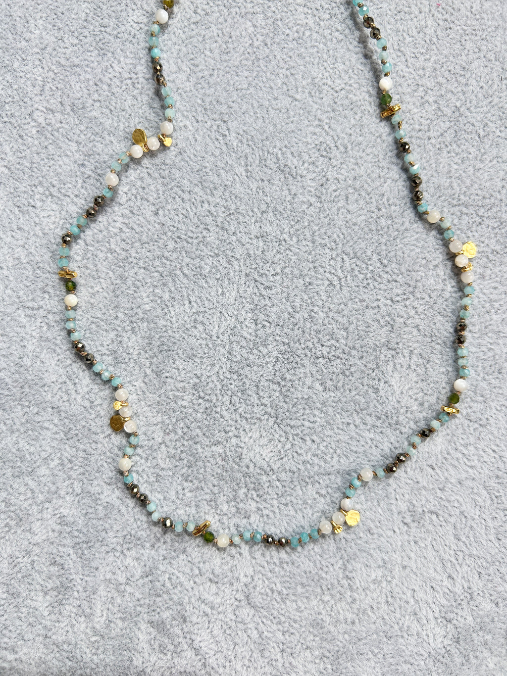 Collier tissé en pierre de lune et pierre d'aigue-marine