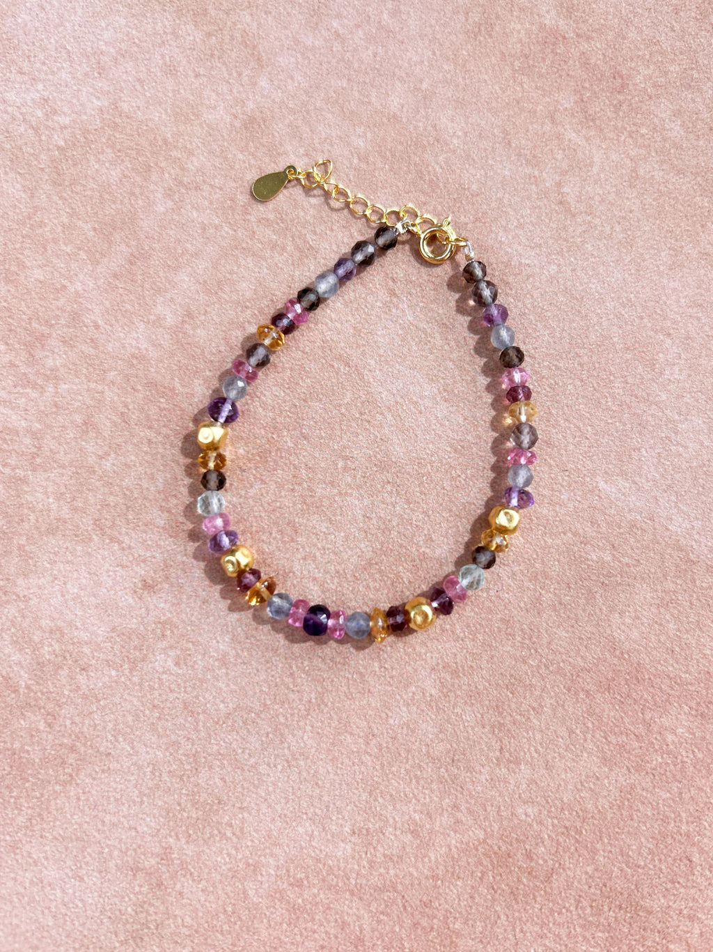 Bracelets en pierres précieuses multiples