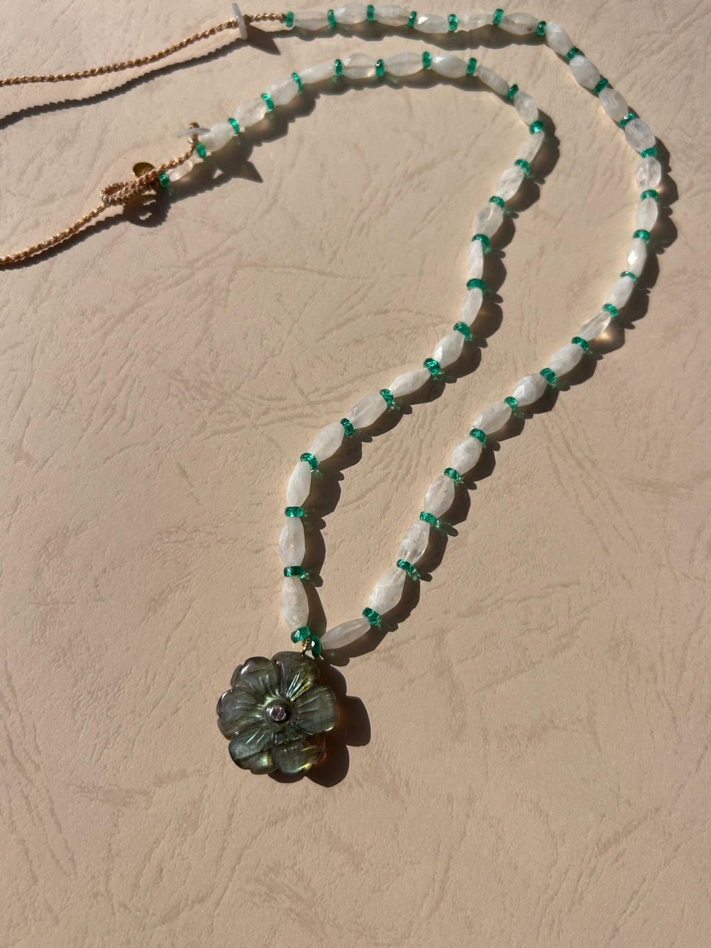 Collier Pétales d'Aurore Boréale