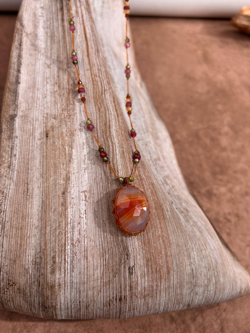 CHANCE Collier tressé en agate orange