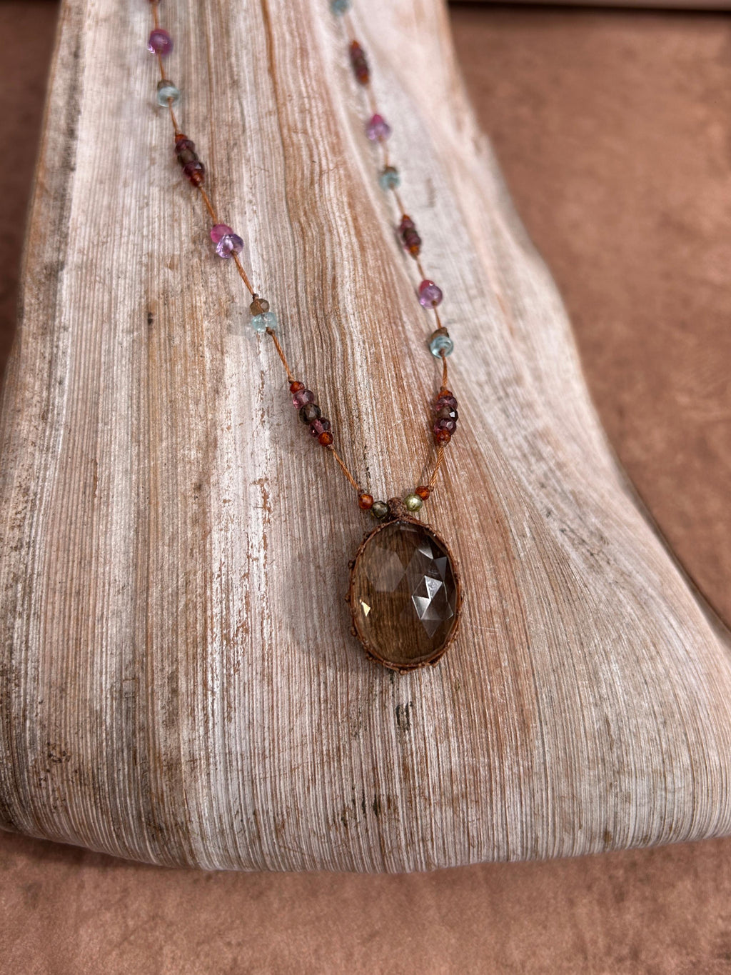 CHANCE Collier tissé en cristal de fumée