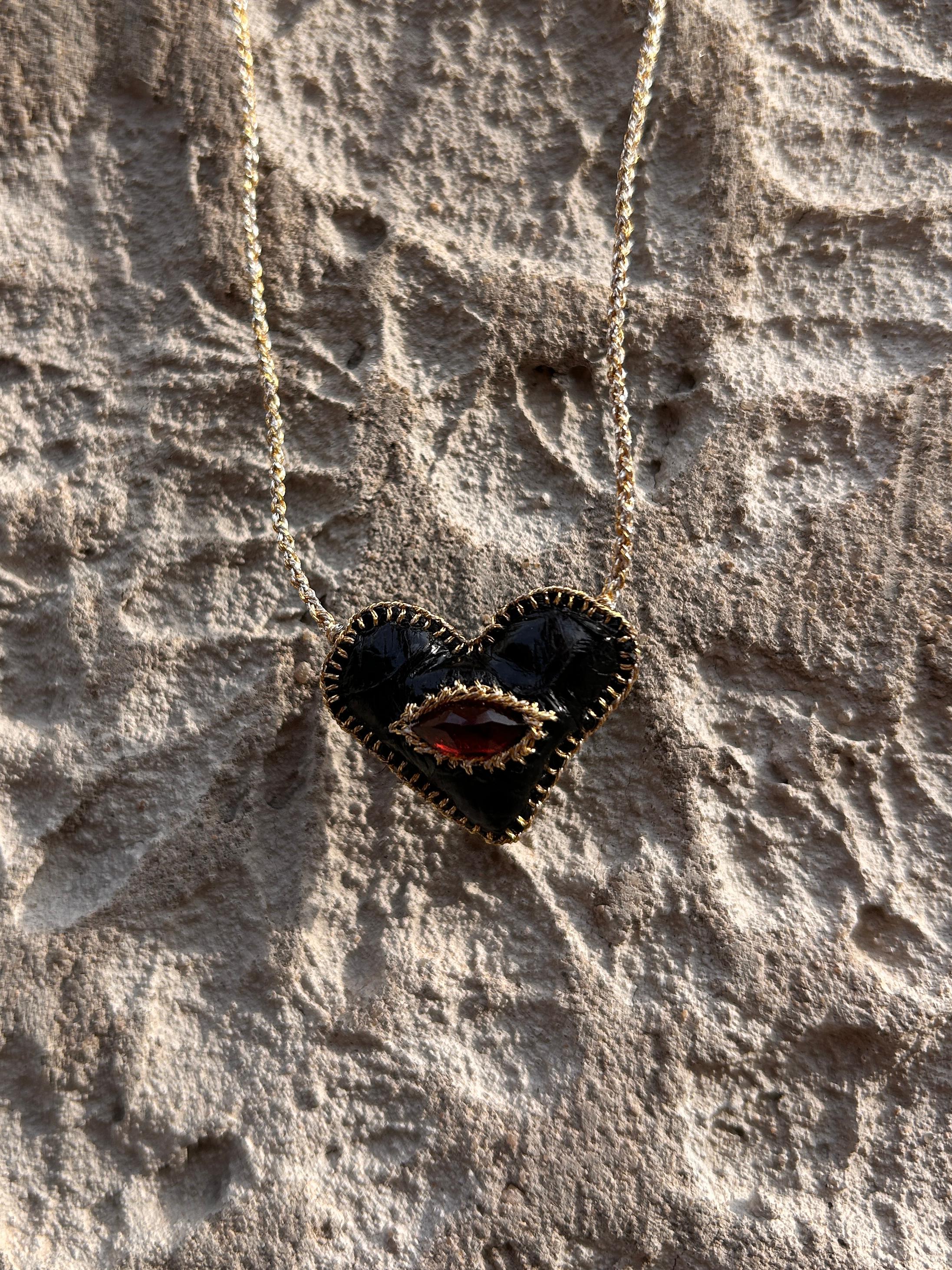 Collier en cuir véritable de la série cœur libre