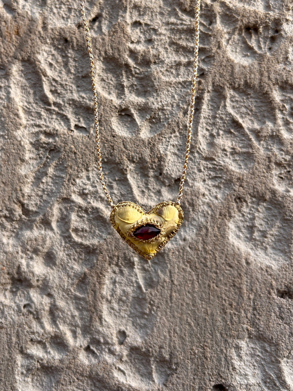 Collier en cuir véritable de la série cœur libre